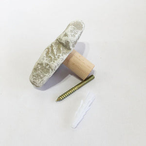 Patère Bois <br> Pierre Taillée